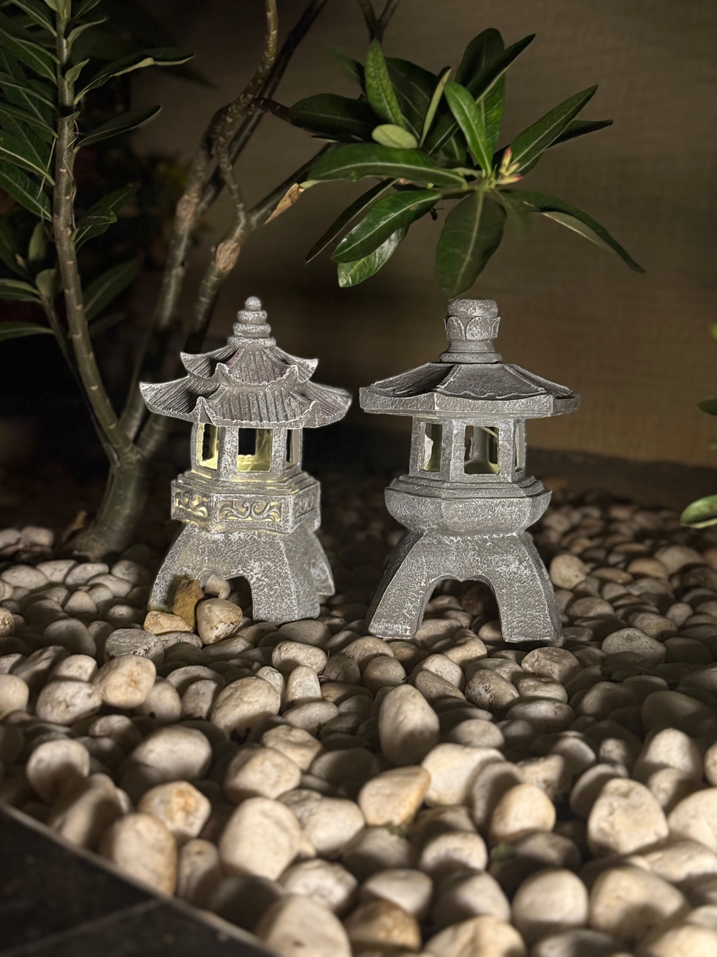 ZenGlow Pagoda Solar Light - Multi Tier Roof